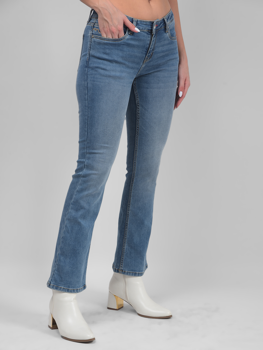 Numero Uno Women Solid Light Blue Jeans